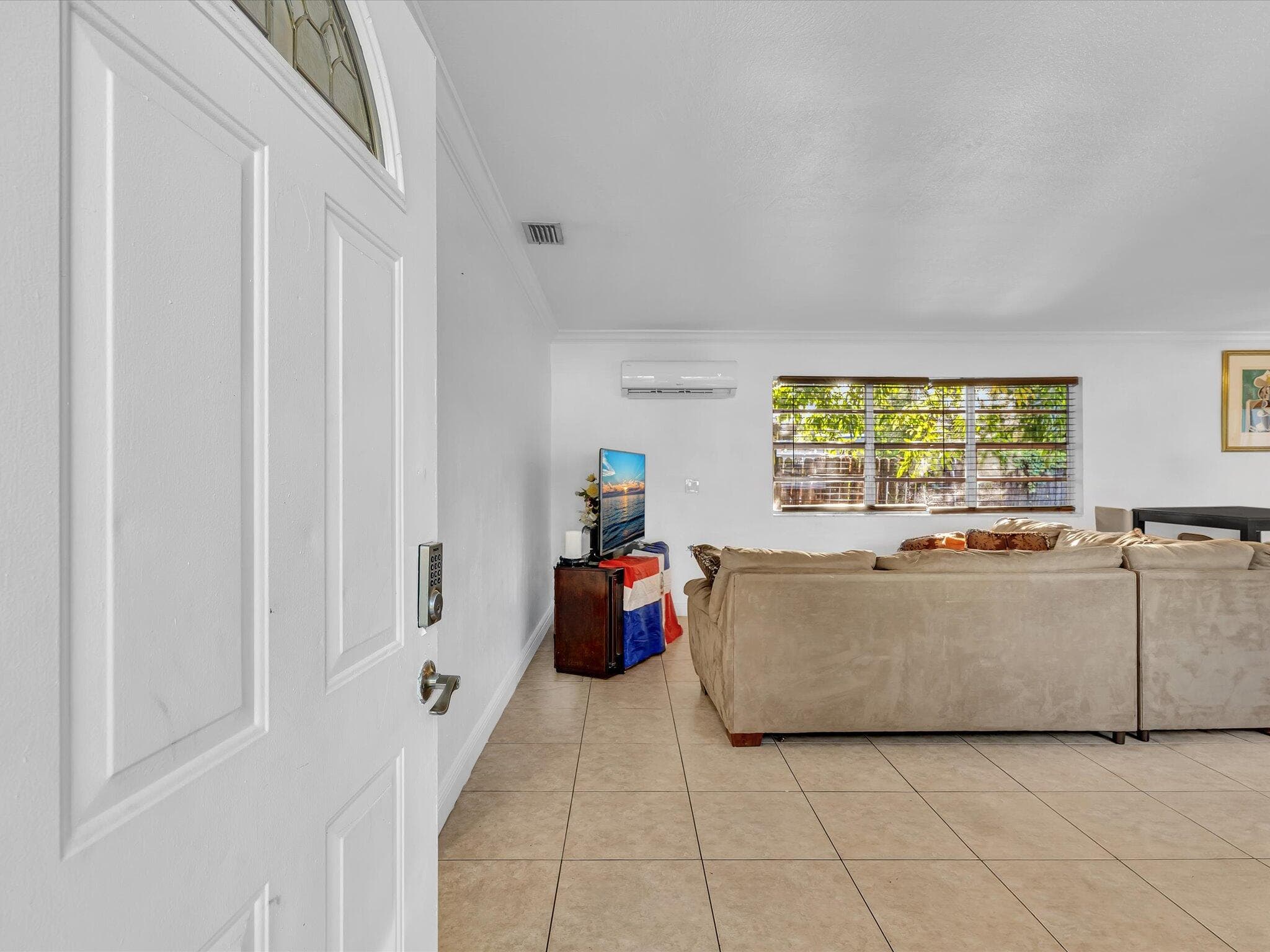 700 SW 5th Court, Hallandale Beach, FL 33009 — photo 5 of 46