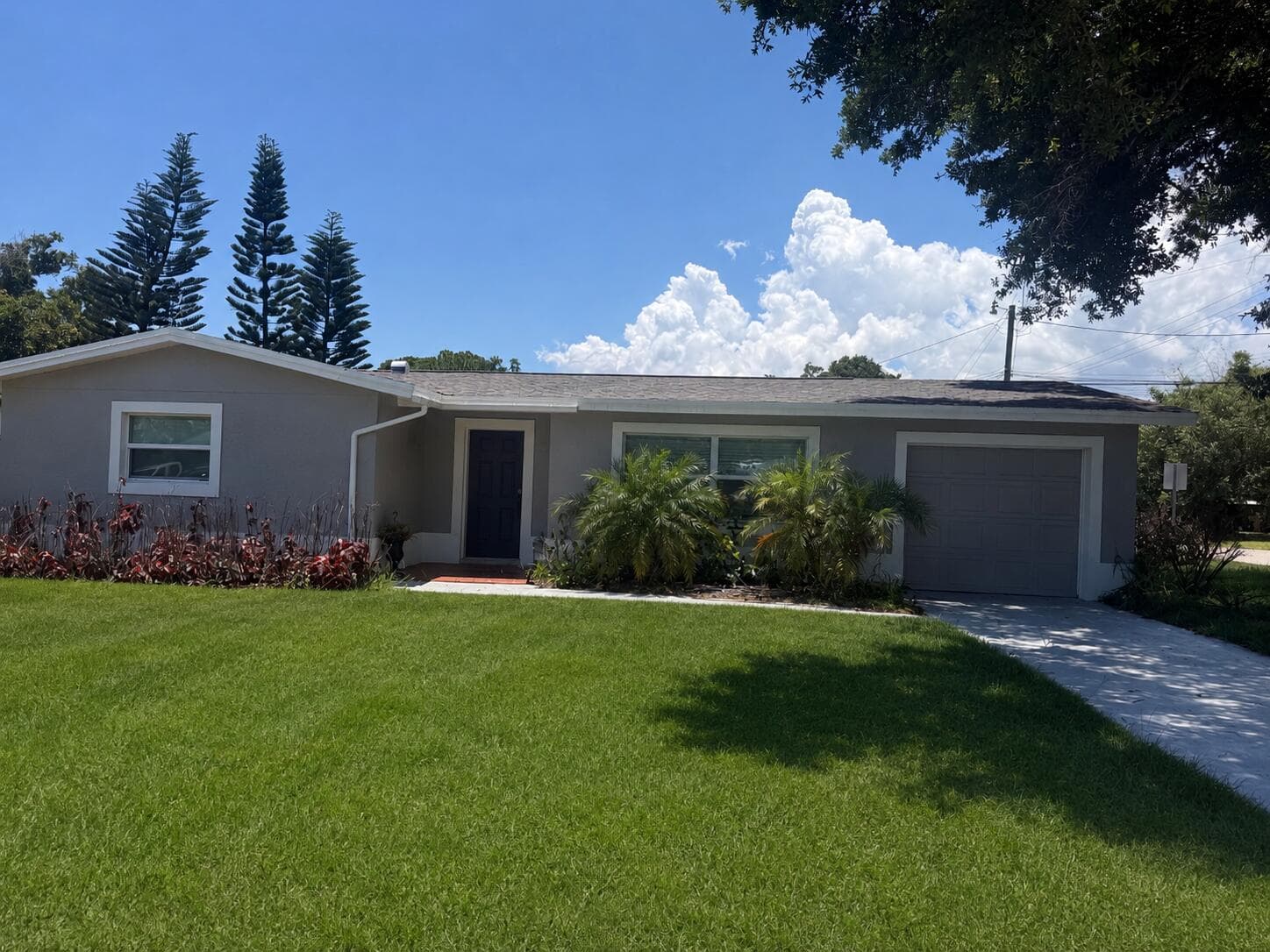 907 Antigua Avenue, Fort Pierce, FL 34982 — photo 2 of 24