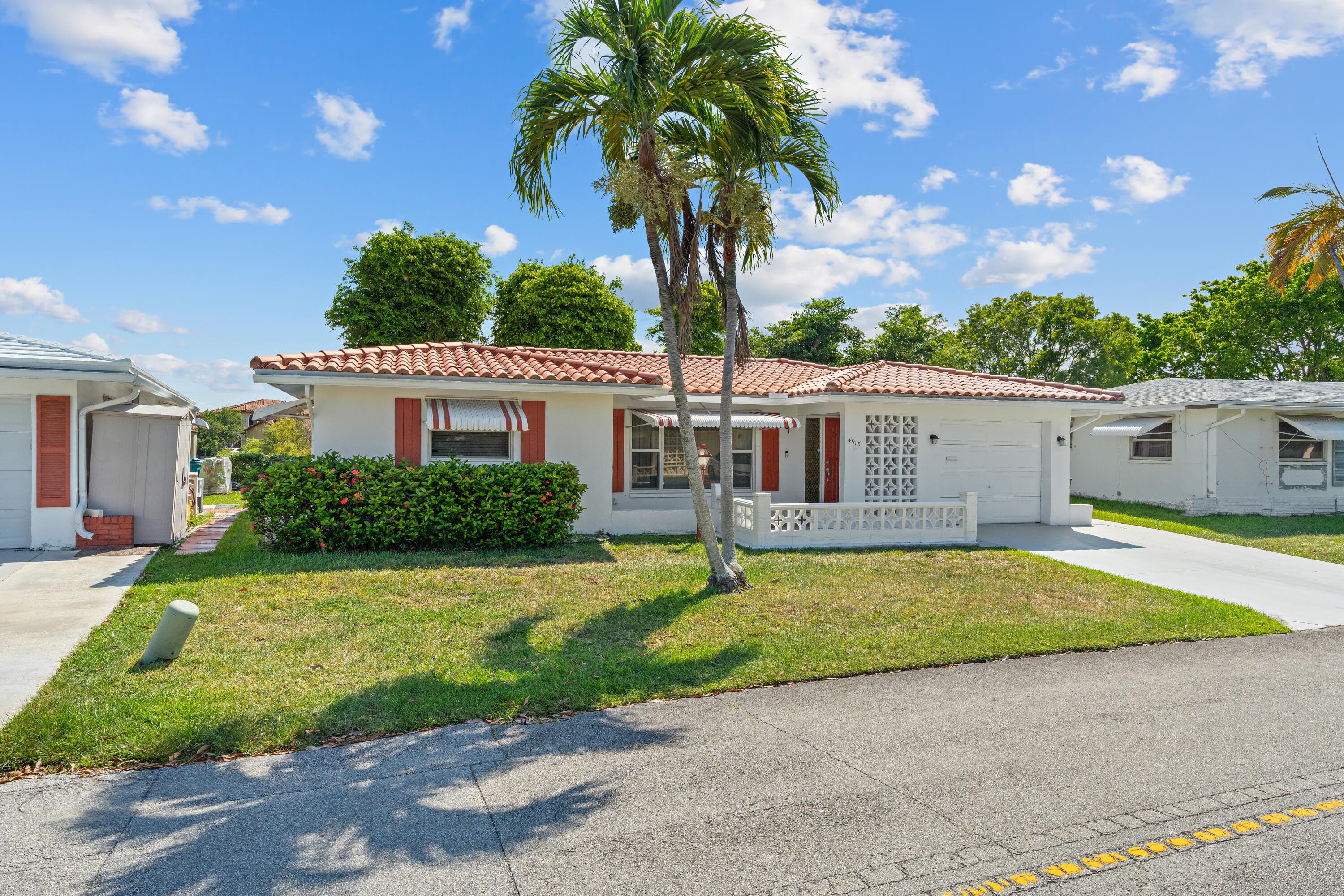 4915 NW 51st Avenue NW, Tamarac, FL 33319 — photo 1 of 41