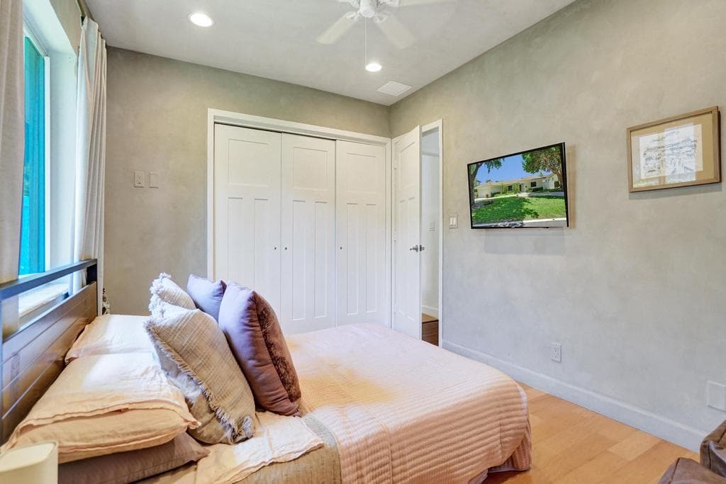 5 Gatehouse Road, Sea Ranch Lakes, FL 33308 — photo 49 of 81