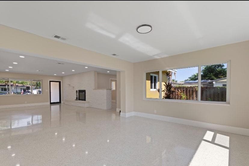570 SE 2nd Avenue, Pompano Beach, FL 33060 — photo 15 of 28