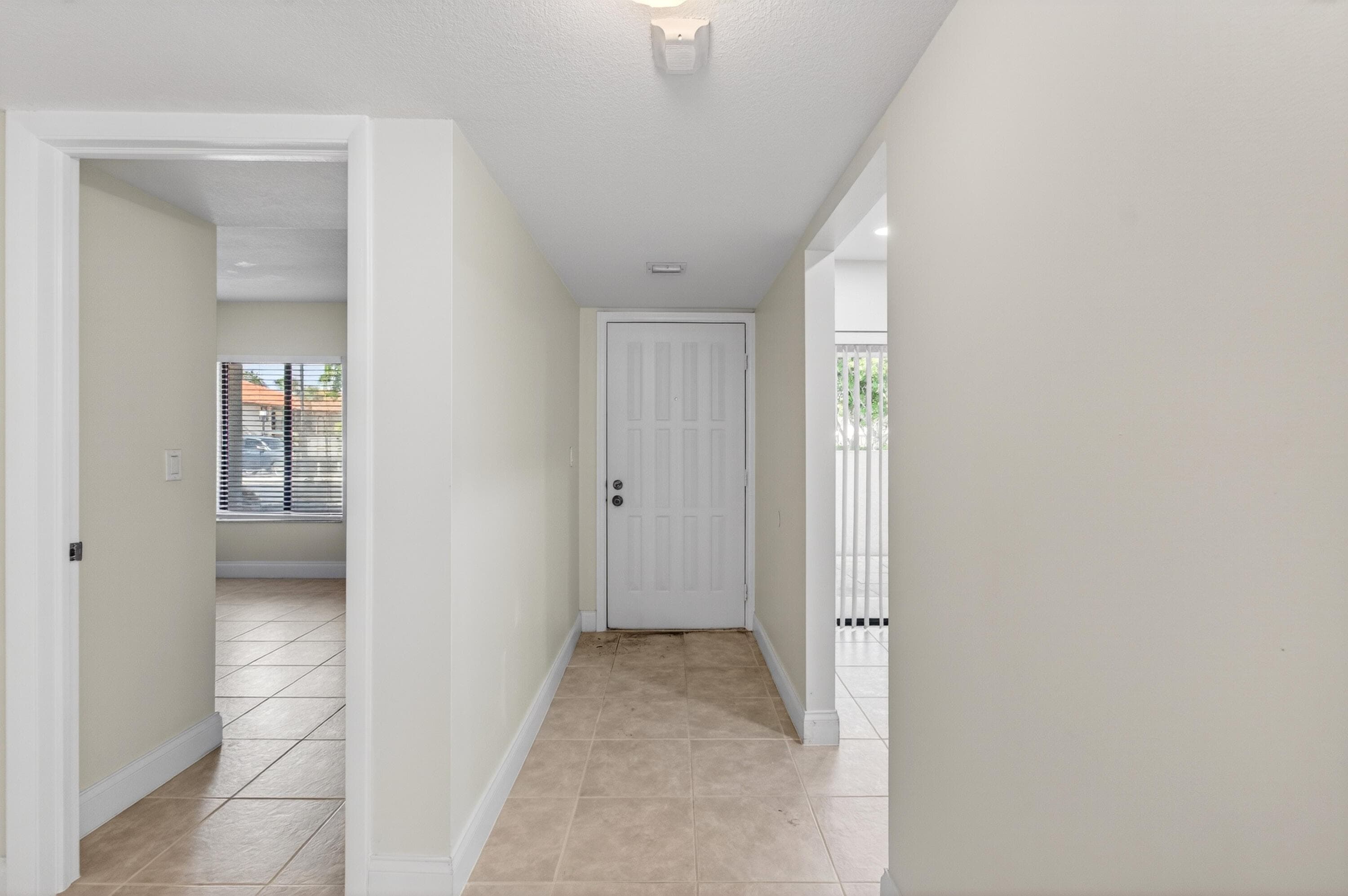351 Club Circle 101, Boca Raton, FL 33487 — photo 10 of 55