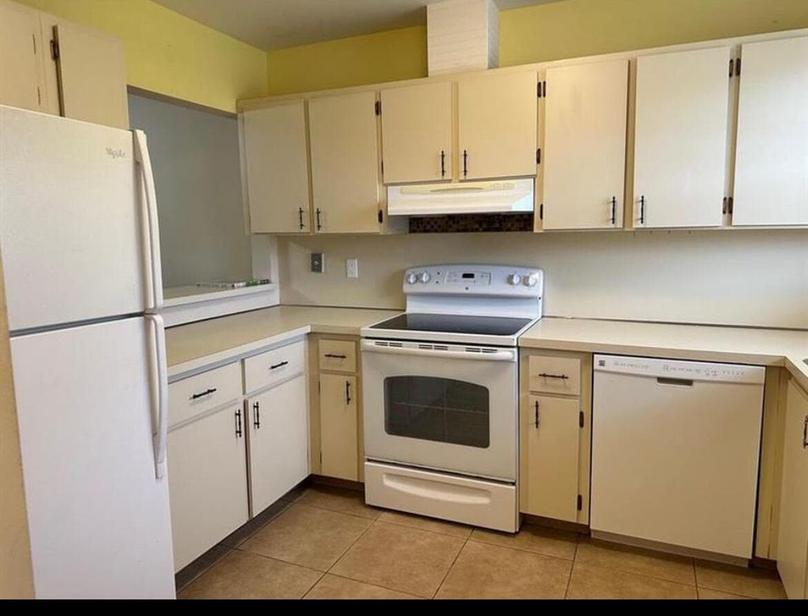 8682 Satalite Terrace, West Palm Beach, FL 33403 — photo 2 of 23