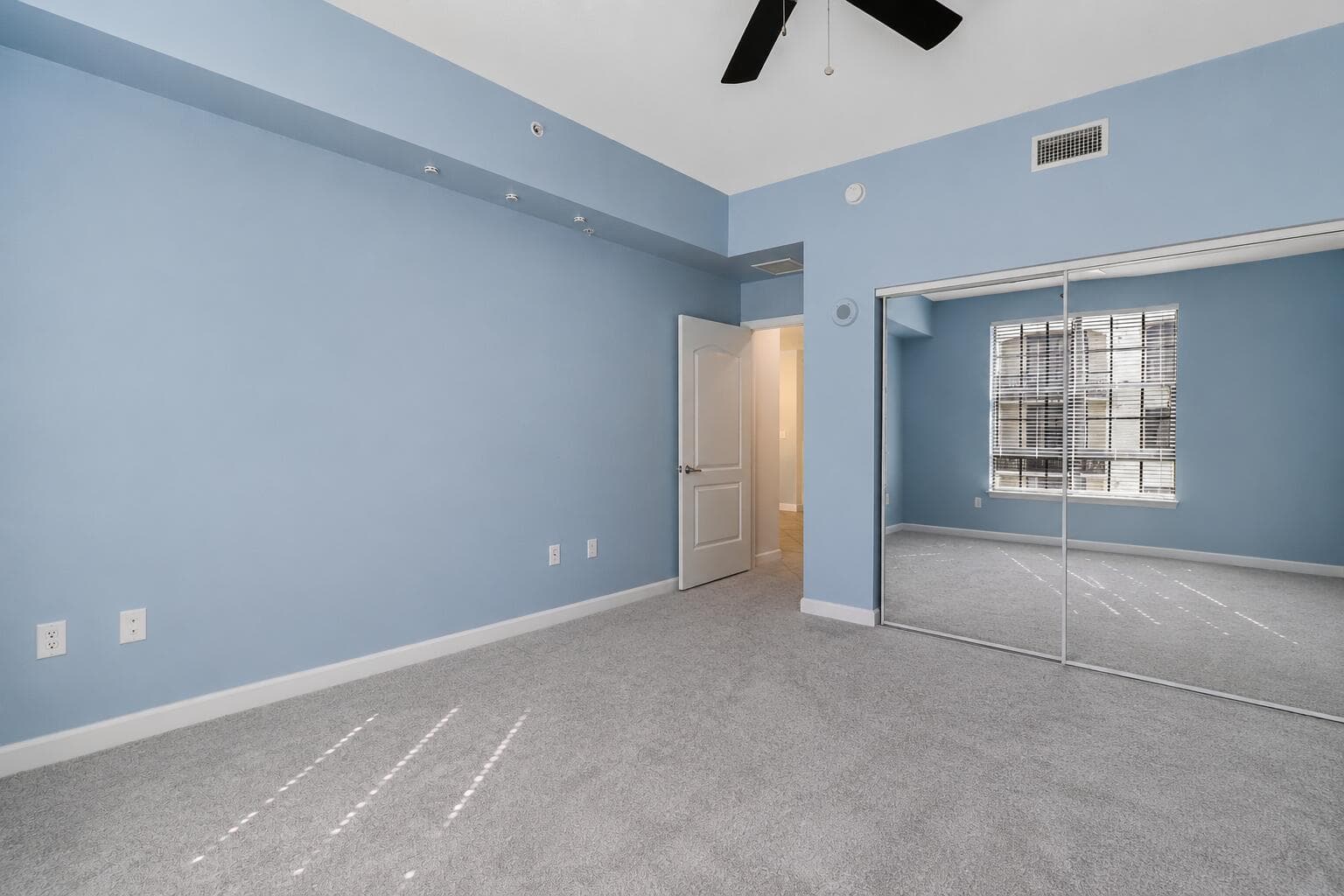 801 S Olive Avenue 1515, West Palm Beach, FL 33401 — photo 35 of 49