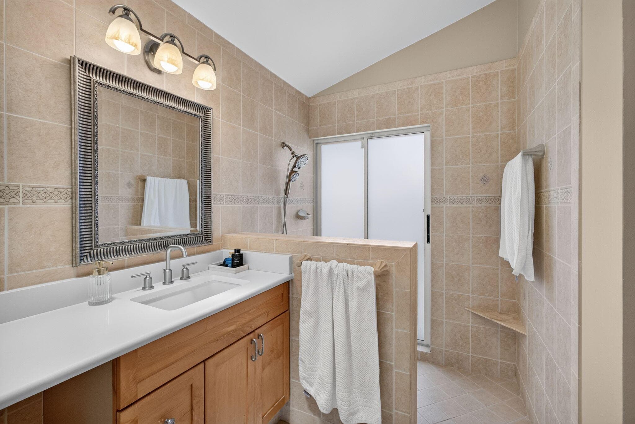 33 Selby Lane, Palm Beach Gardens, FL 33418 — photo 34 of 71