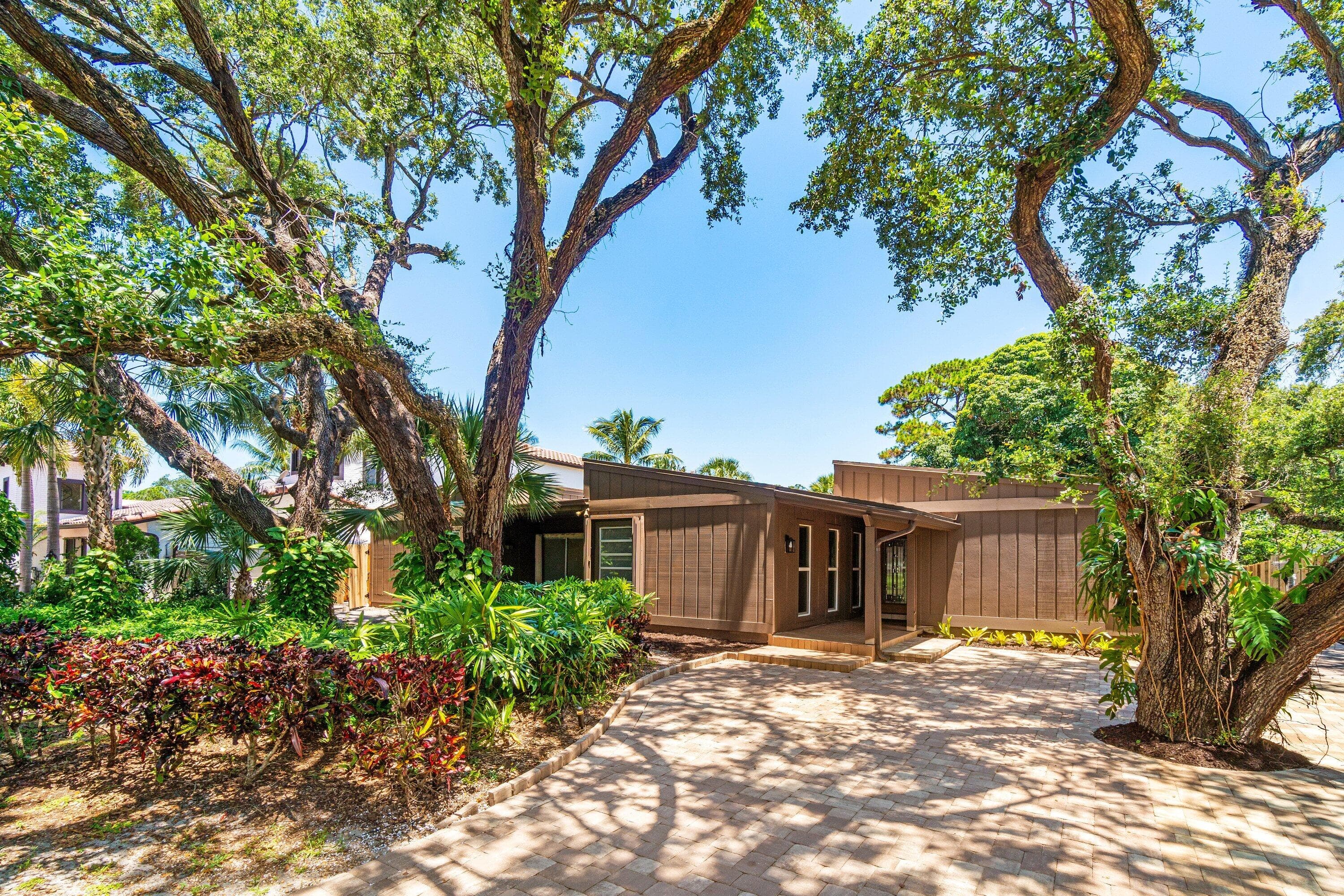 1051 SW 21st Street, Boca Raton, FL 33486 — photo 4 of 43