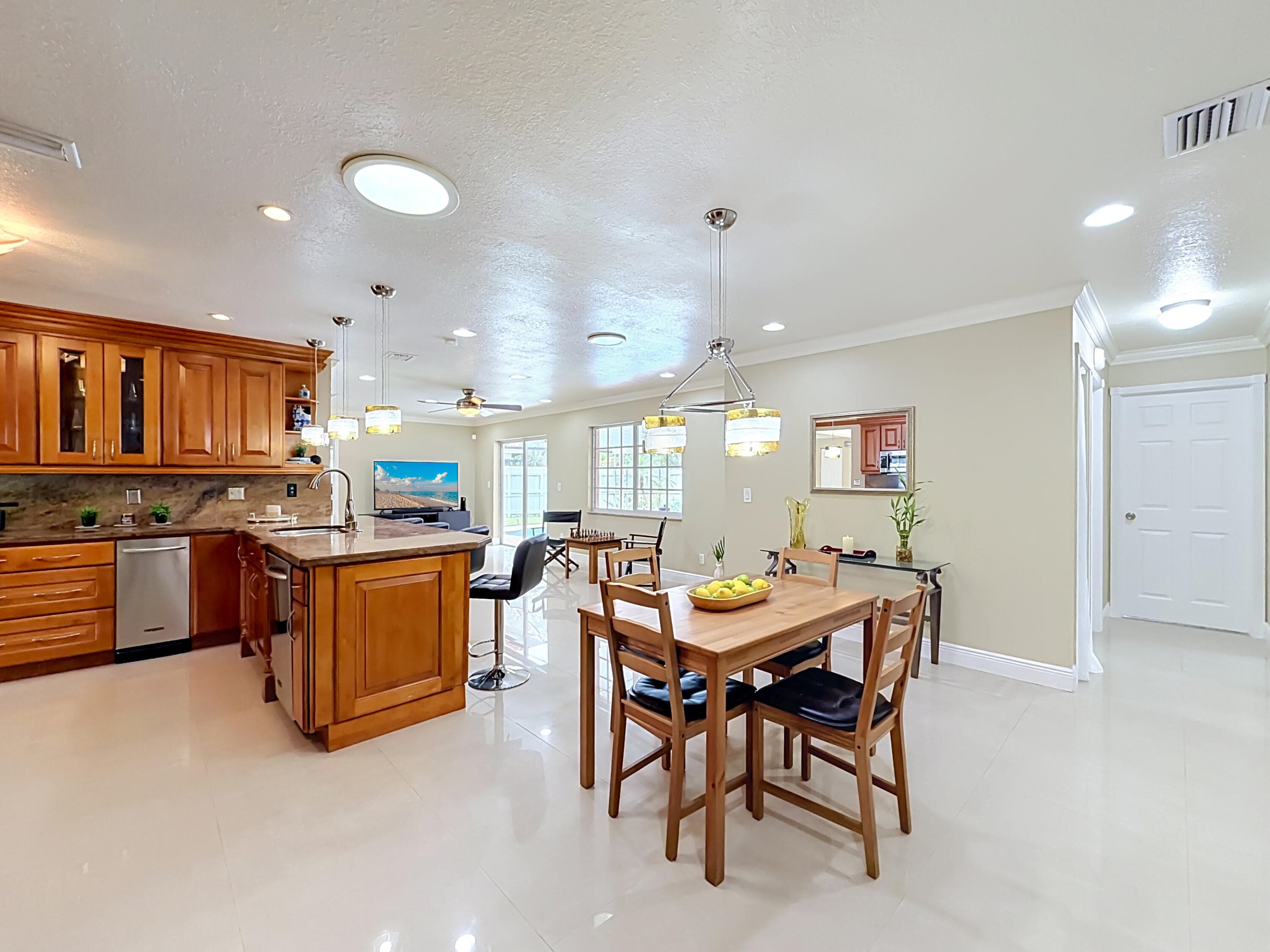 851 E Plantation Circle, Plantation, FL 33324 — photo 32 of 81