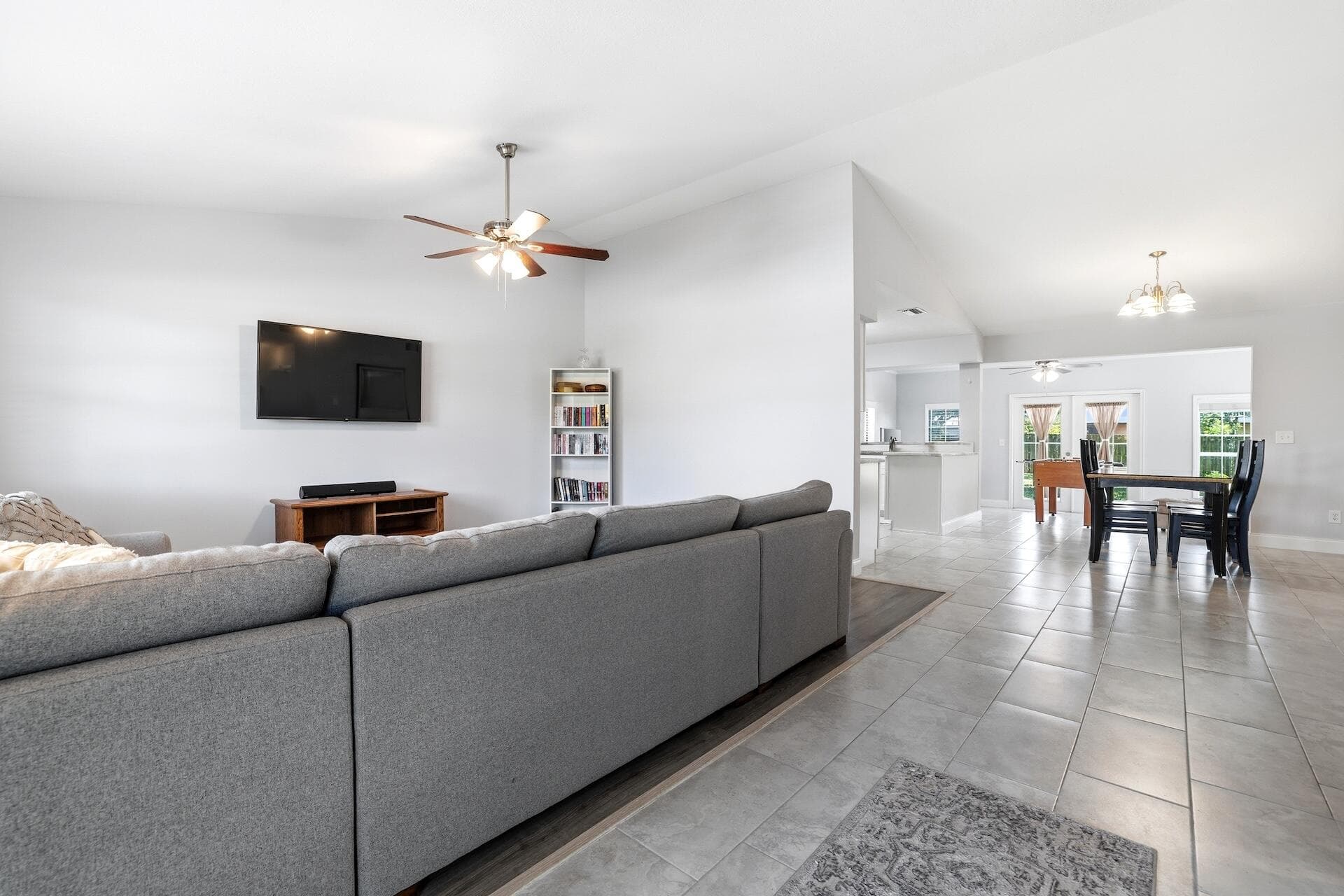 580 SW Duval Avenue, Port St. Lucie, FL 34983 — photo 3 of 22