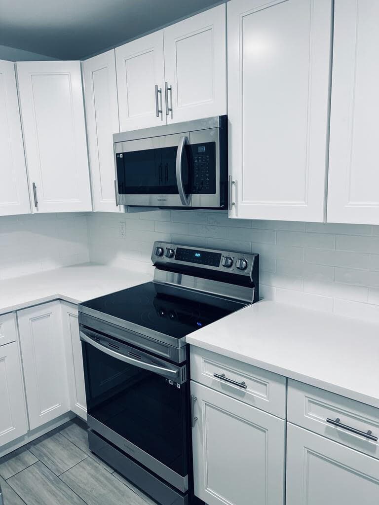 930 N 14th Court, Hollywood, FL 33020 — photo 6 of 29