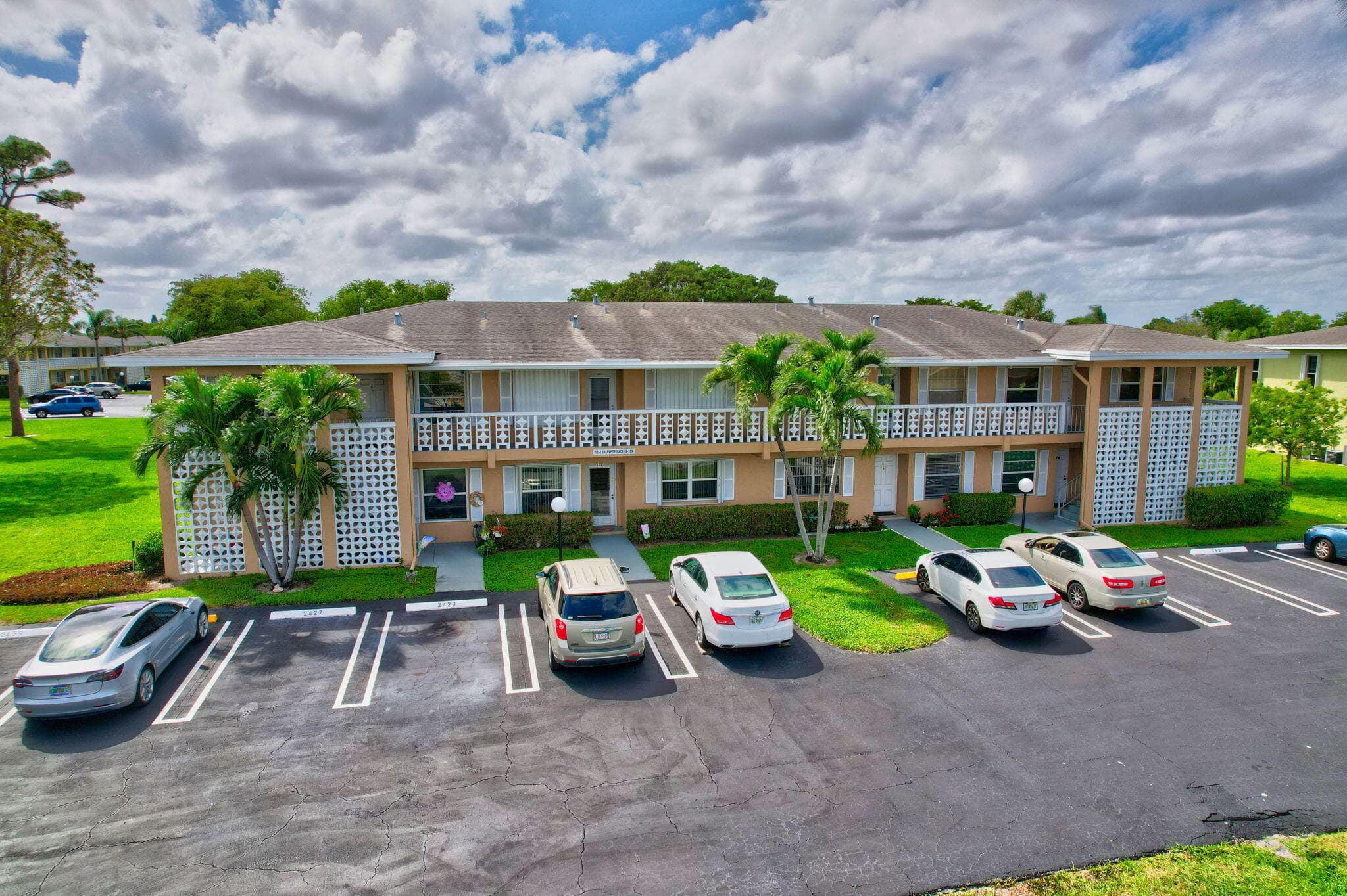 1051 Orange Terrace 103, Delray Beach, FL 33445 — photo 2 of 48