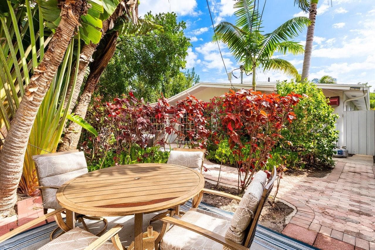 615 & 617 NE 9th Avenue, Fort Lauderdale, FL 33304 — photo 72 of 91