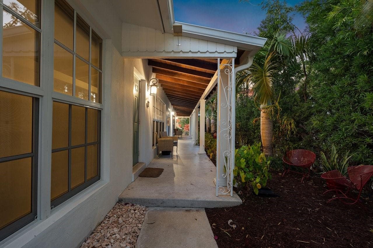 615 & 617 NE 9th Avenue, Fort Lauderdale, FL 33304 — photo 76 of 91