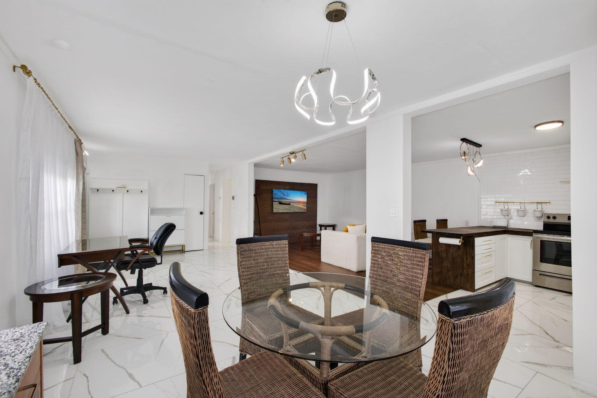 170 Maple Avenue W, Palm Beach Gardens, FL 33410 — photo 15 of 63