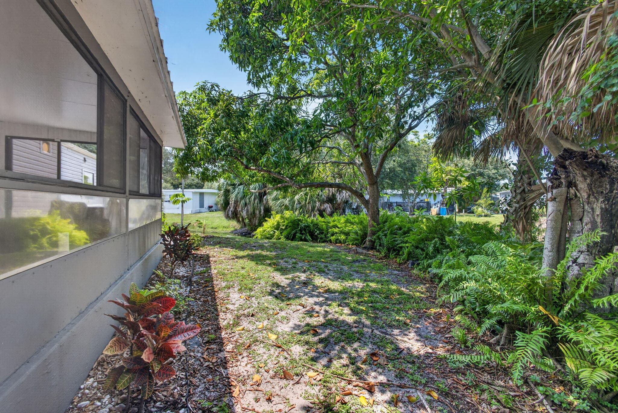 170 Maple Avenue W, Palm Beach Gardens, FL 33410 — photo 45 of 63