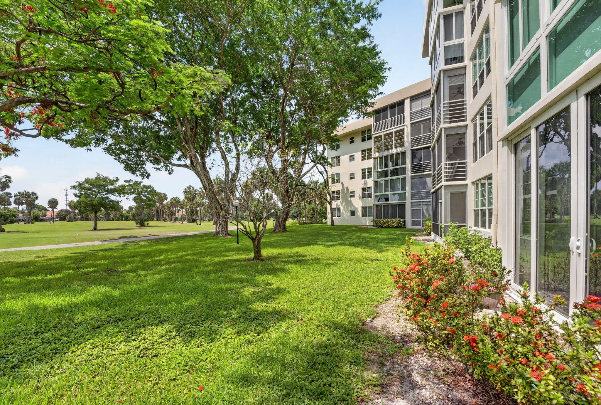 3960 Oaks Clubhouse 110, Pompano Beach, FL 33069 — photo 35 of 52
