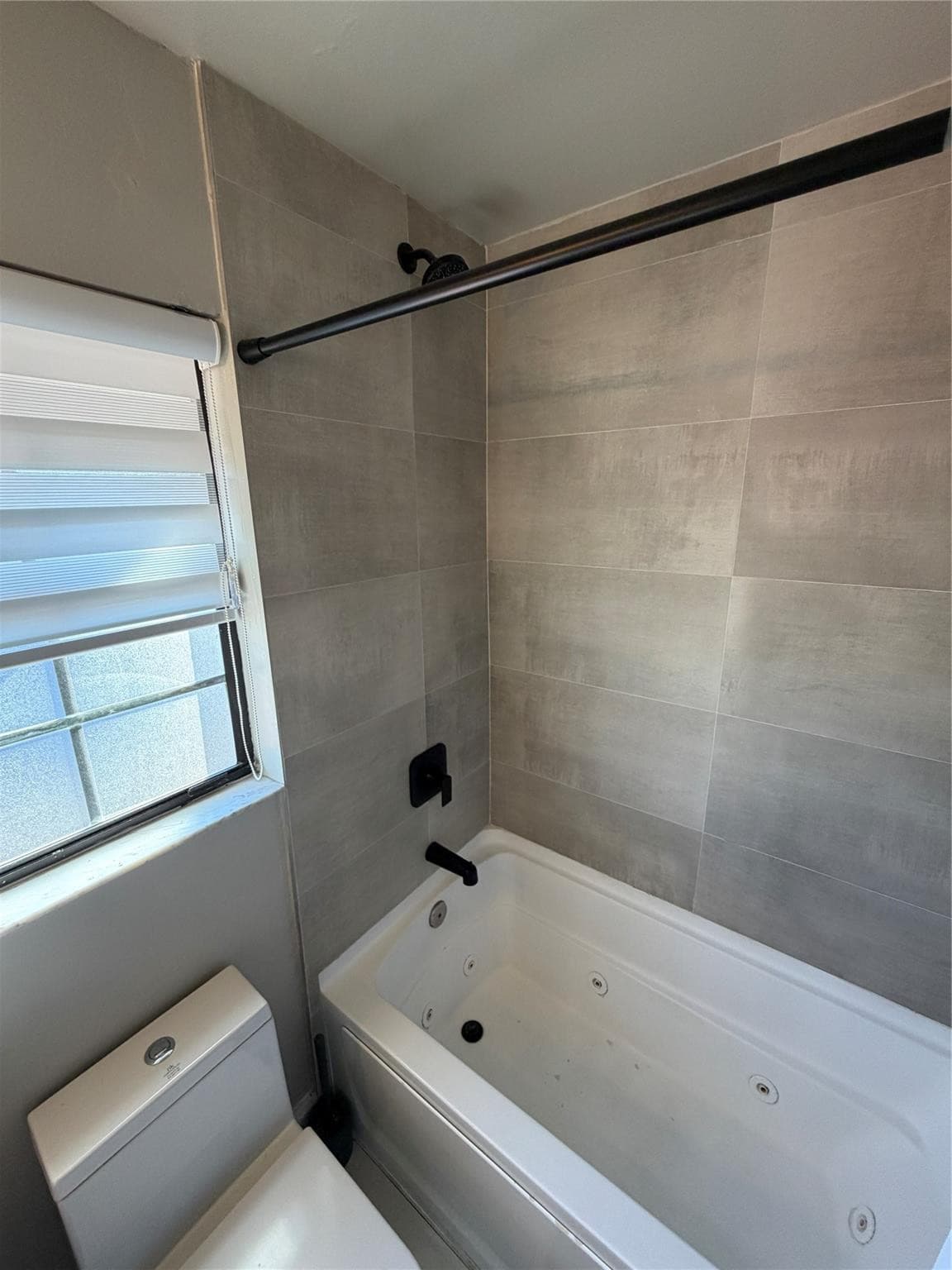 608 NE 29th Drive 1, Wilton Manors, FL 33334 — photo 18 of 27