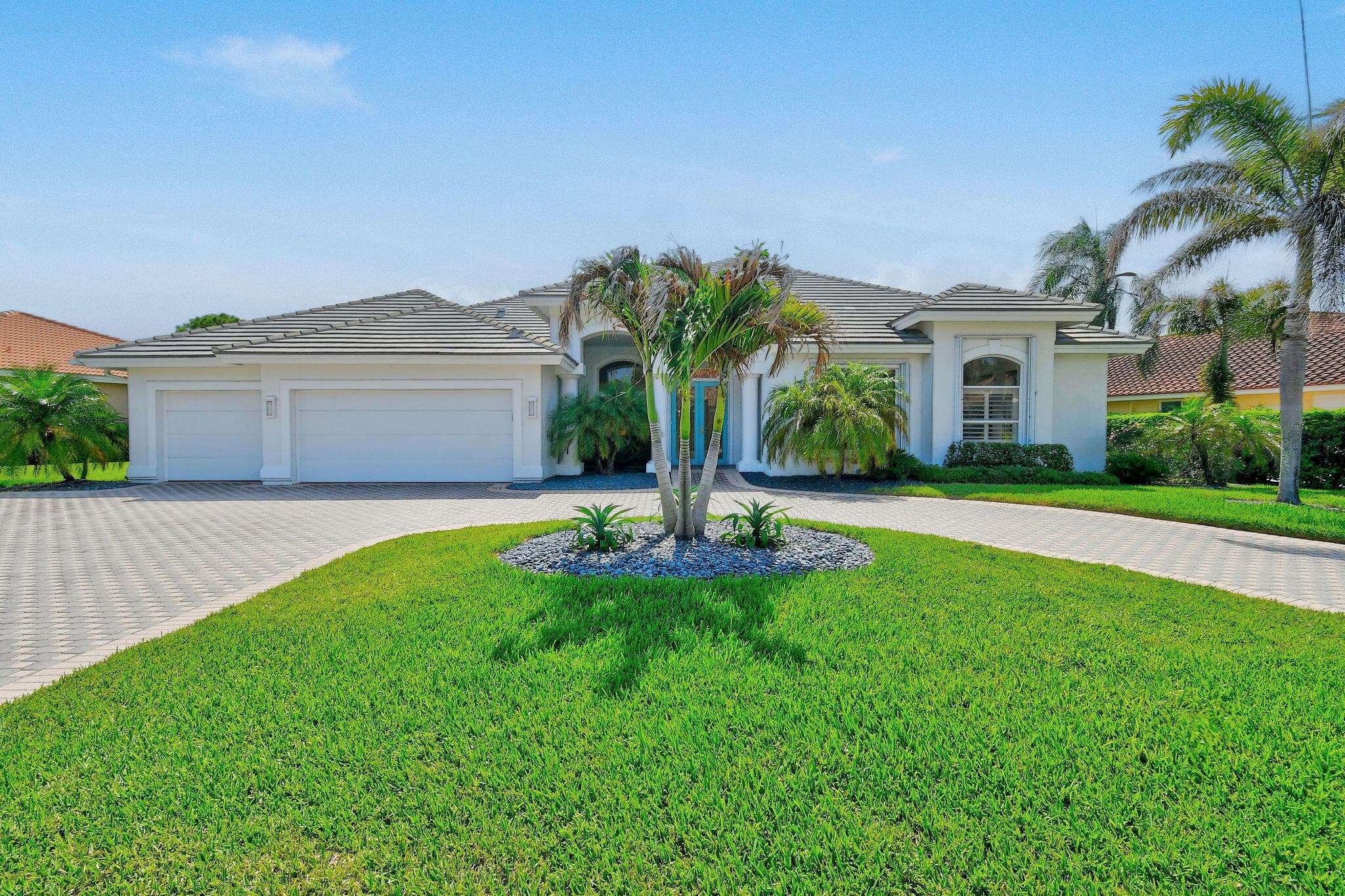 8091 SE Woodlake Lane W, Hobe Sound, FL 33455 — photo 4 of 83