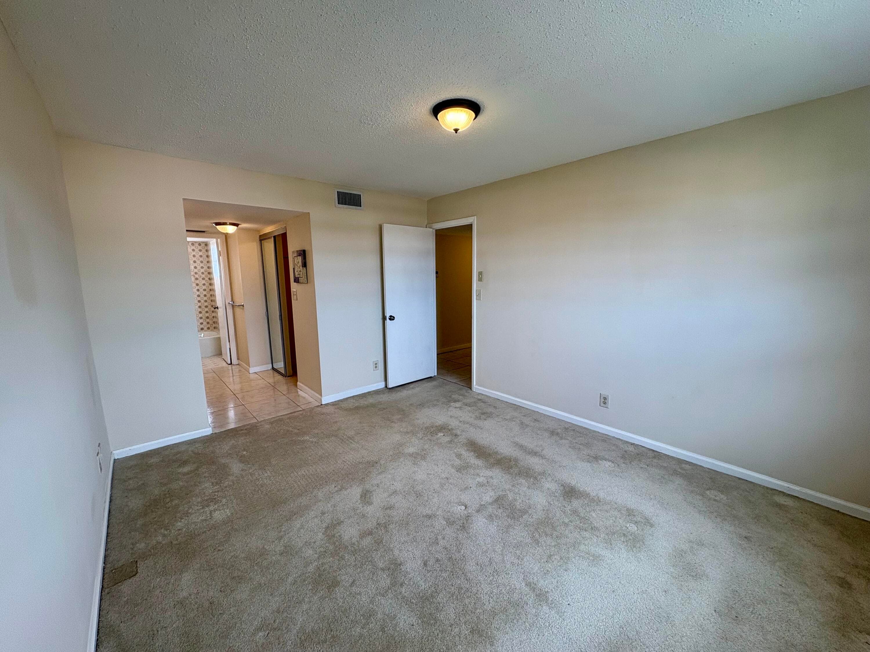 4140 NW 44th Avenue 411, Lauderdale Lakes, FL 33319 — photo 19 of 31