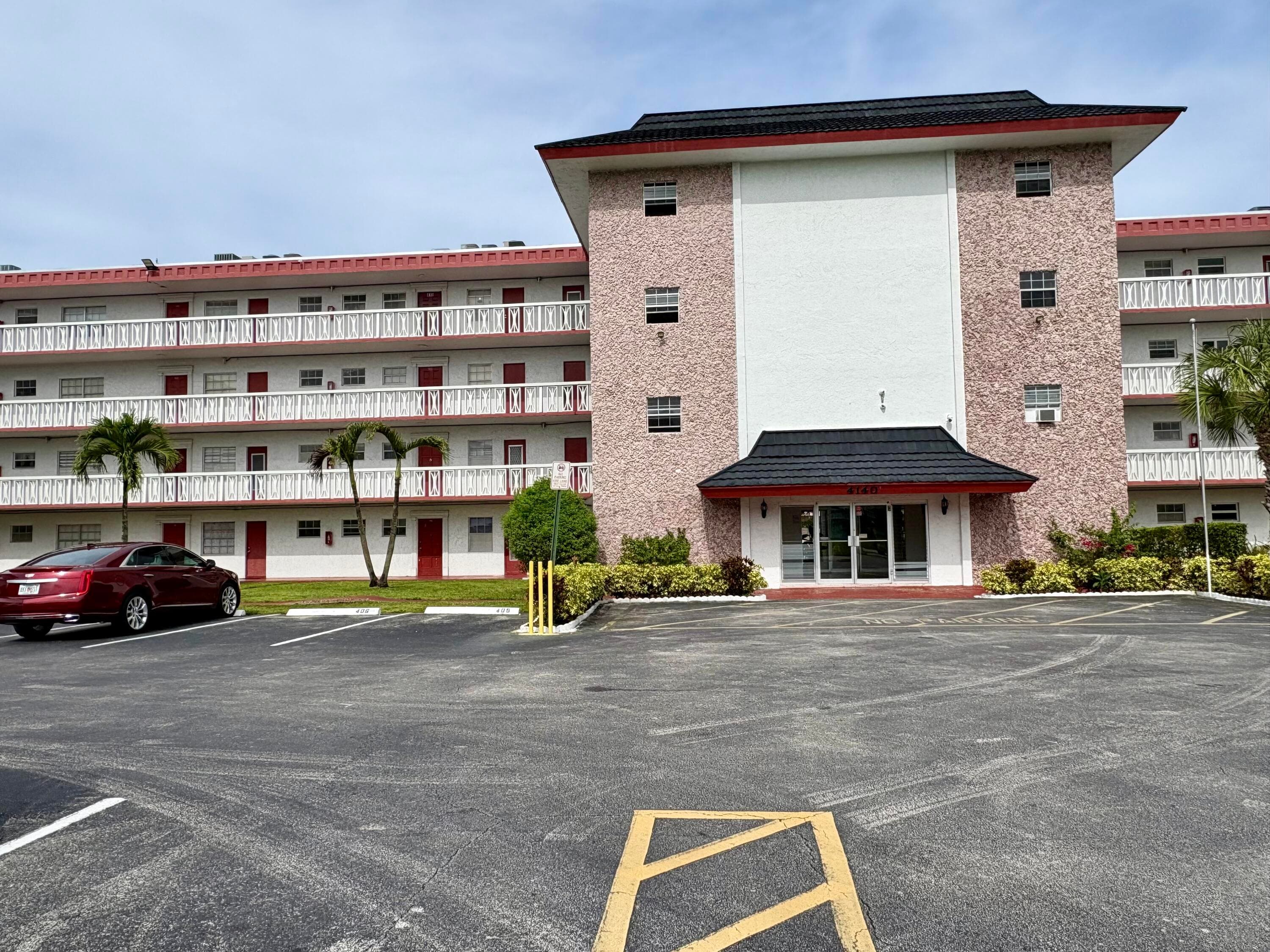 4140 NW 44th Avenue 411, Lauderdale Lakes, FL 33319 — photo