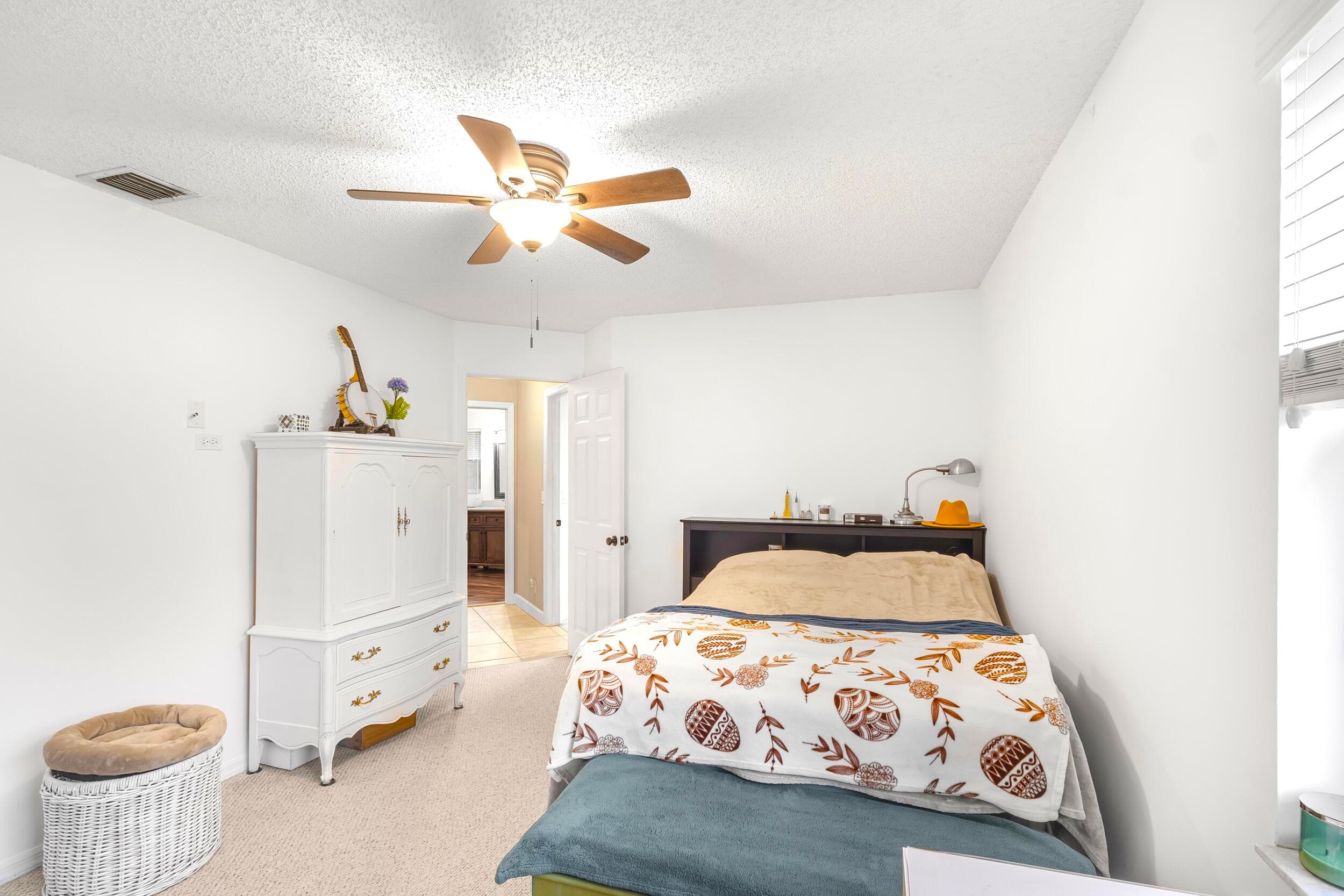 7607 Monclair Court, Lake Worth, FL 33467 — photo 17 of 35