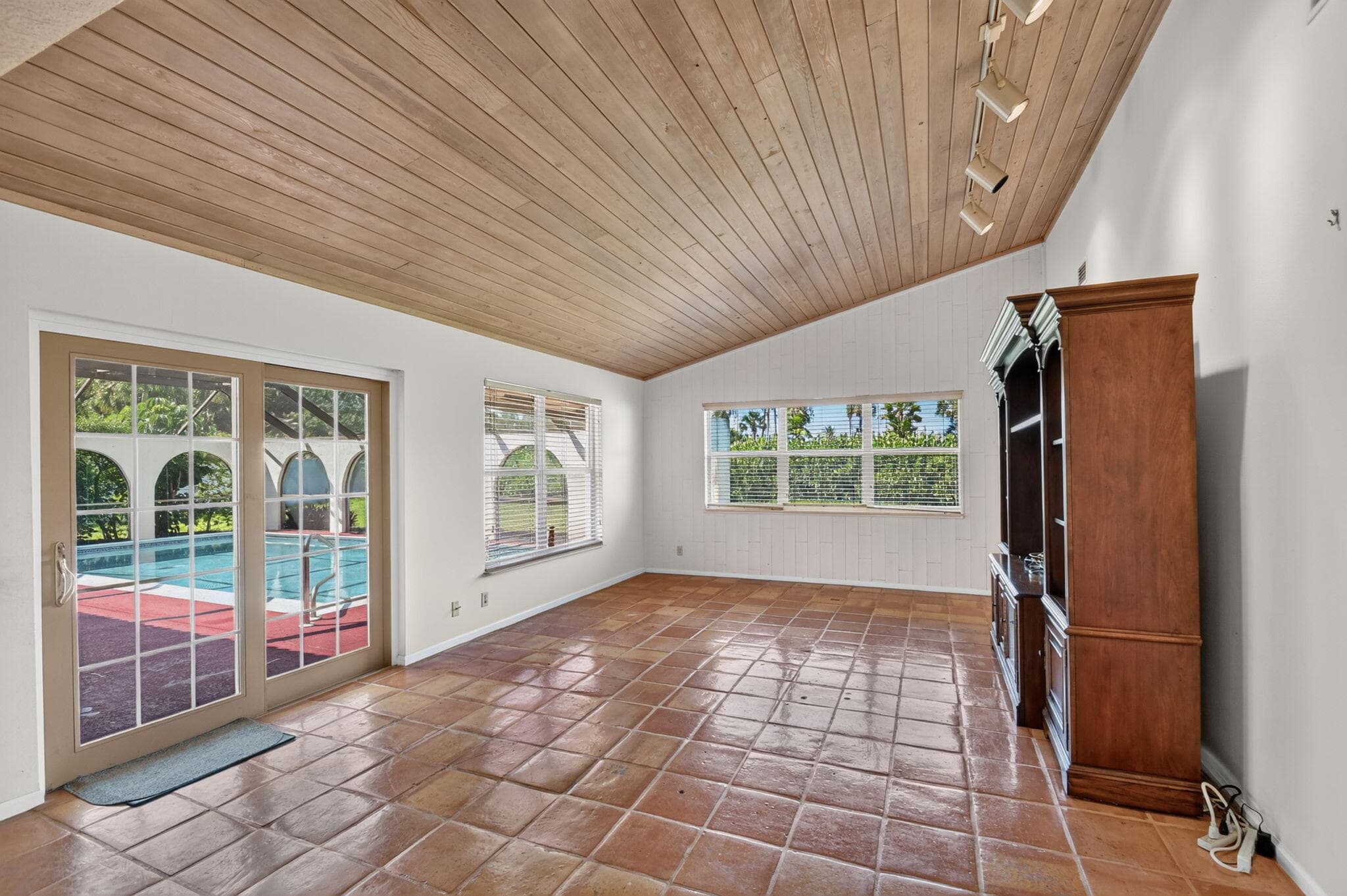 2400 SW 23rd Cranbrook Drive, Boynton Beach, FL 33436 — photo 22 of 106